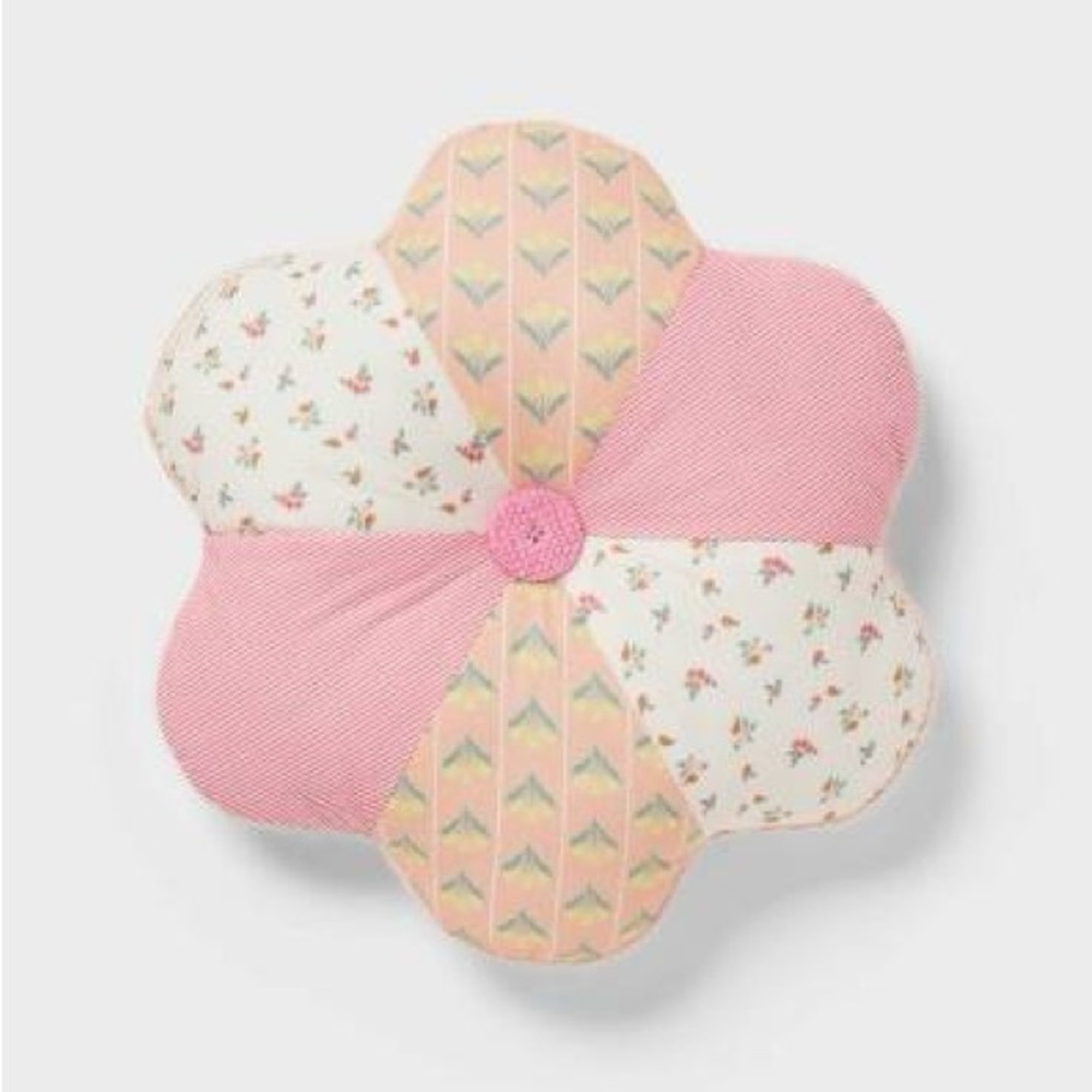 Pillowfort Daisy Reversible Mini Decorative Pillow, 15 in, Assorted